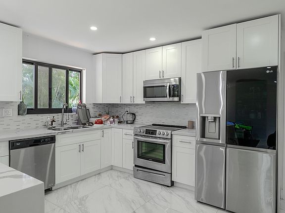 3rd image of 4190 SW 4th Street