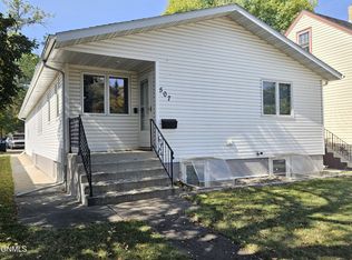 507 6th Ave NW, Mandan, ND 58554