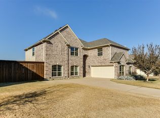 805 Coral Ridge Ln, Desoto, TX 75115