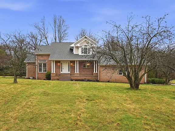 2nd image of 22510 Dogwood Ln