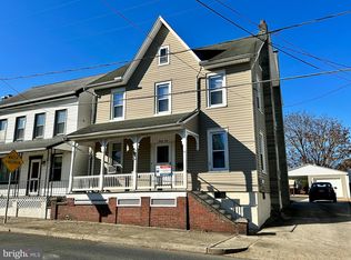 34 Woodrow Ave, Sinking Spring, PA 19608