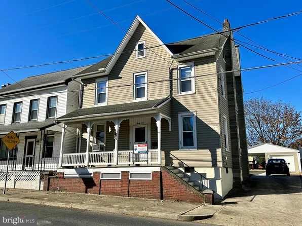 34 Woodrow Ave, Sinking Spring, PA 19608