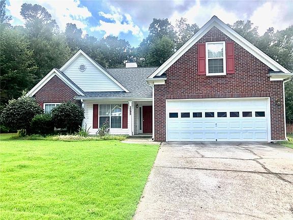 2nd image of 2595 Fairmont Park Ct