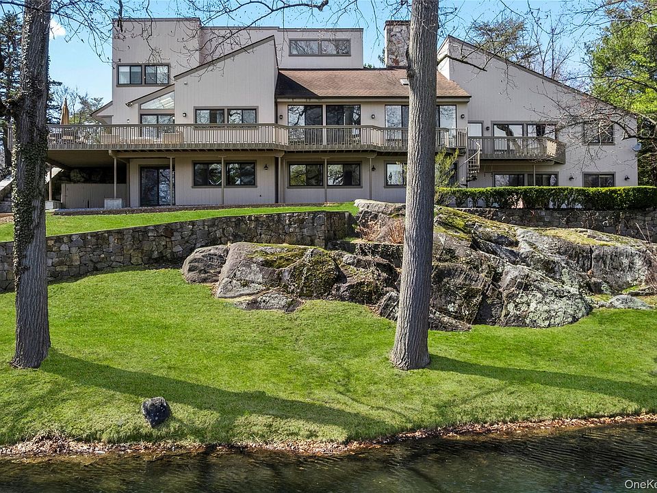 1st image of 3 Lakeside Drive