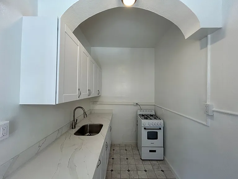 737 Bush Street (1371rc) — Photo 8