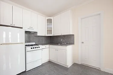 Rented by R New York