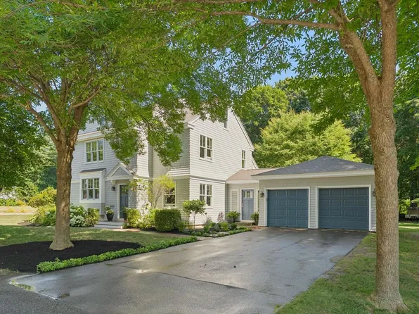 5 Johnson Road, Falmouth, ME 04105