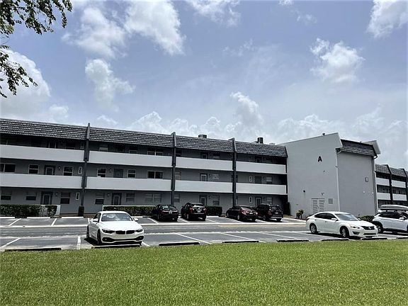 2nd image of 7887 Golf Circle Drive #110