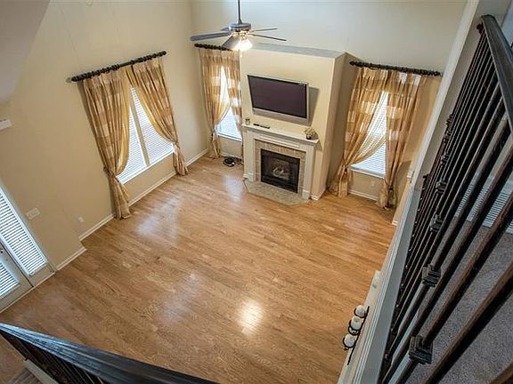 4th image of 1292 Island Harbor Dr