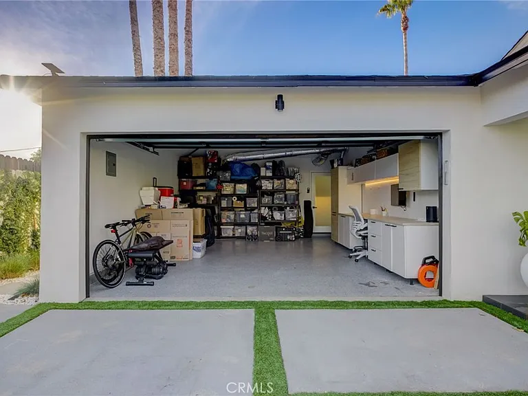 8161 Encino Ave — Photo 70