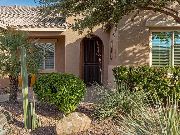 3rd image of 41927 W Solitare Drive