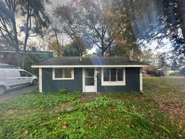 4636 Starmer Dr, Holly, MI 48442