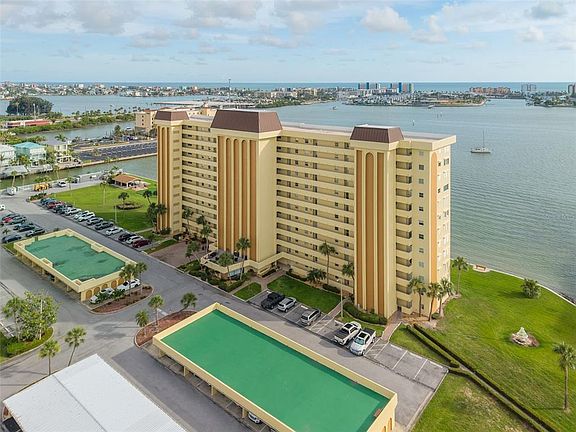 2nd image of 4525 Cove Cir APT 1002