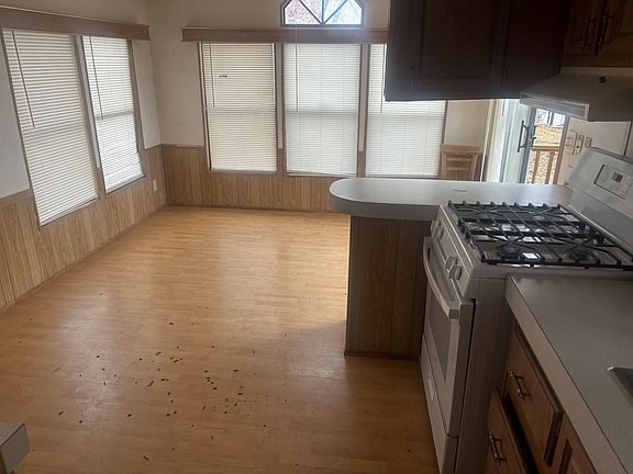 3rd image of 15717 Withers Rd #Rv07