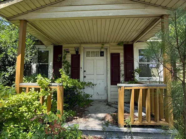 4205 State Highway 210 S, Fayetteville, NC 28312