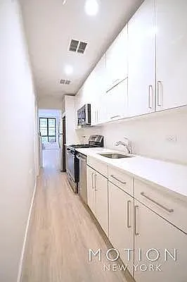 Rented by MOTION New York | media 2