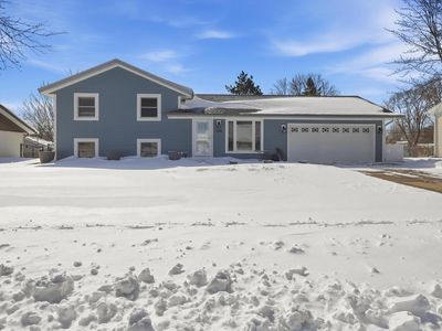 858 Haralson Dr, Apple Valley, MN, 55124