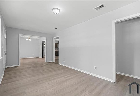 4th image of 12925 Bonnievale Dr N