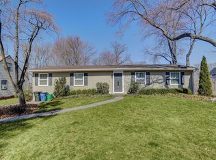 27 Cross Ave, Aberdeen, NJ 07747