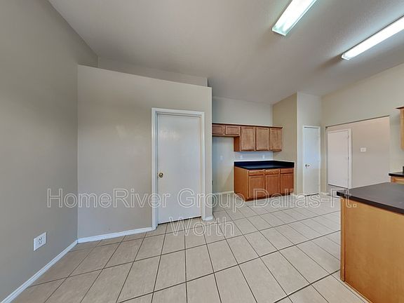 4th image of 2115 Stonewood Dr