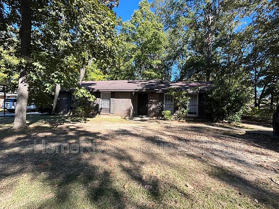 2nd image of 1714 Coral Ln
