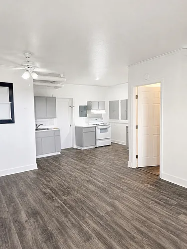 127-135 Almond St #3 Photo 1