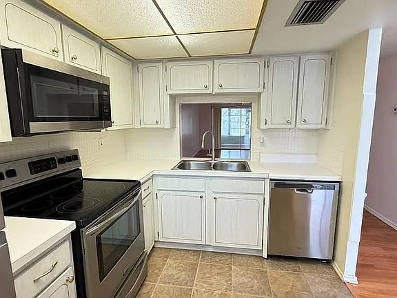 4th image of 4248 Tamargo Dr