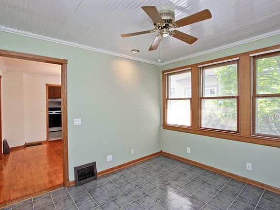 3rd image of 3742 Xerxes Ave N