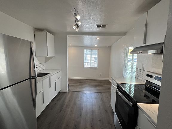 3rd image of 1445 E Taylor St #2