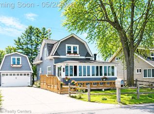 2287 Round Lake Hwy, Manitou Beach, MI 49253
