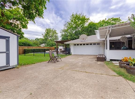 5th image of 809 Northlake Dr