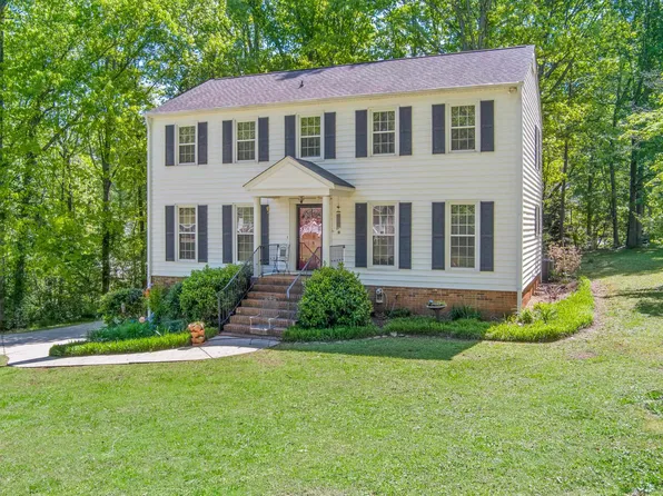 520 Cambridge Dr, Spartanburg, SC 29301