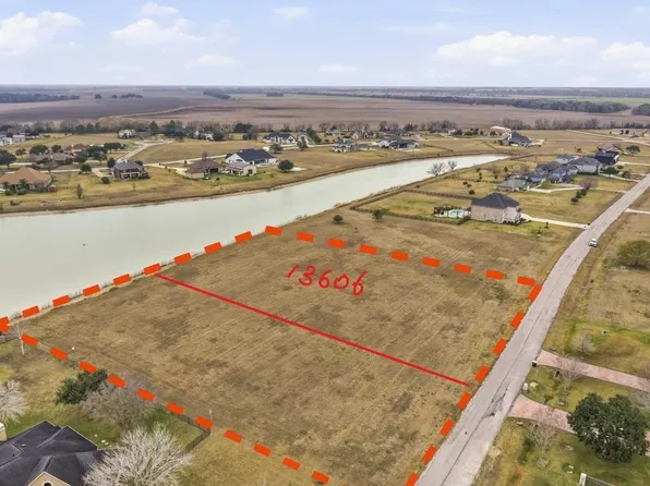 13606 Lake Ridge Dr, Richmond, TX 77469