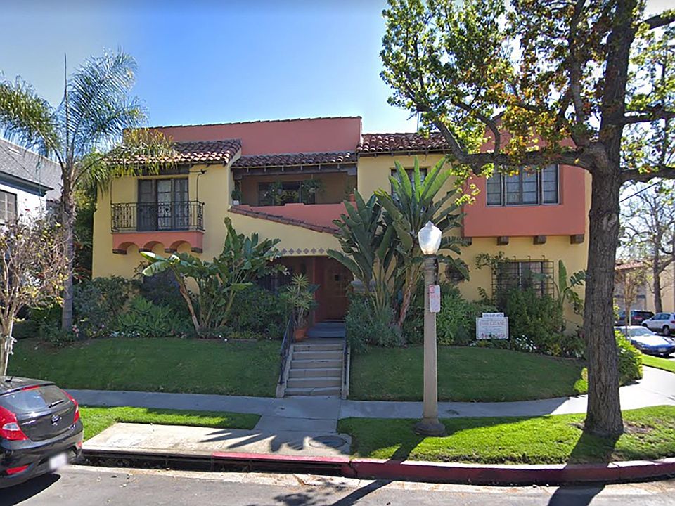 1st image of 400 N Sycamore Ave APT 2