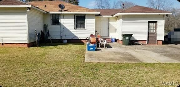 3rd image of 4911 Greenview Dr