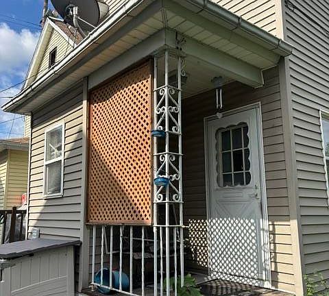 3rd image of 1035 Gunster Ave