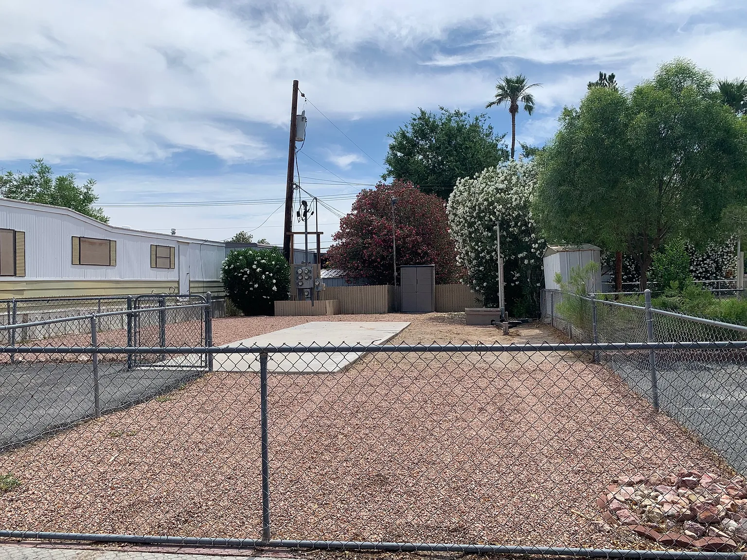 1 bed, 1632 sqft, $855 — Photo 2