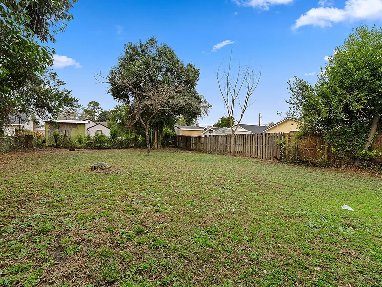 1307 Merry St — Photo 23