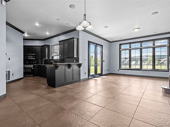 5th image of 2634 S Everest Ave