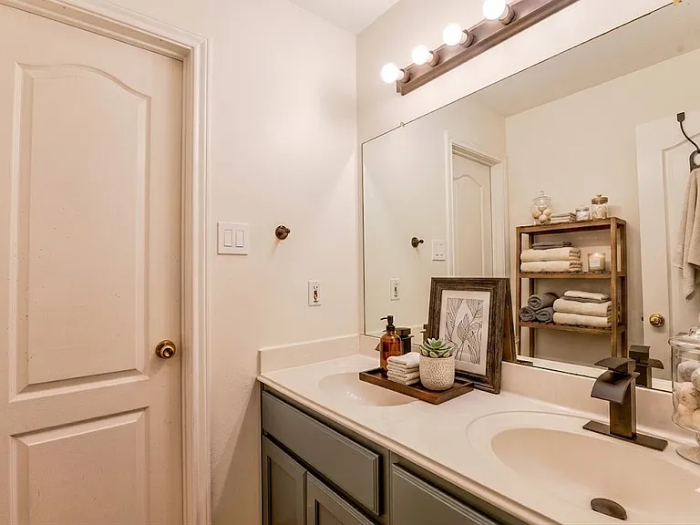 1708 Pagedale Cv — Photo 25