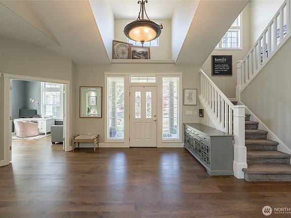 4th image of 624 Alma Lane SE