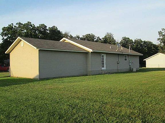 2nd image of 12455 Oak Knoll Cir