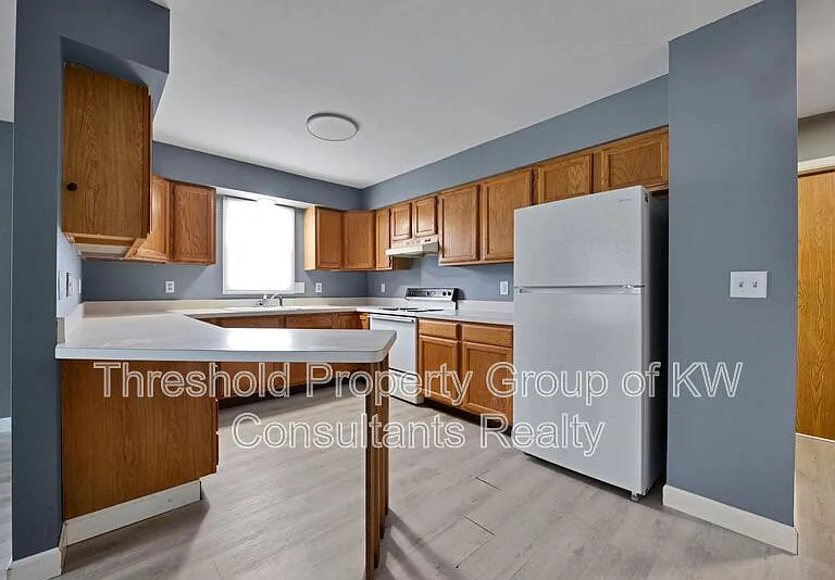 5809-5811 Pepperwood Ct #5809 — Photo 5