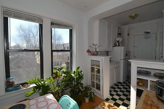 3815 N Greenview Ave #E4 — Photo 6