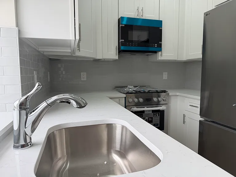 49 Summit Ave #2 — Photo 26