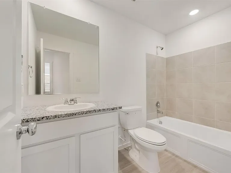 233 Ashbrook St — Photo 10