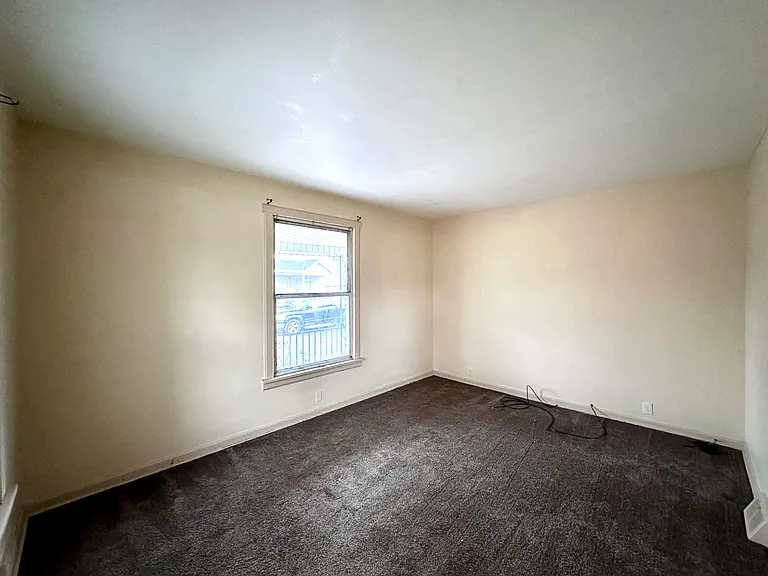 115 E Home St — Photo 4