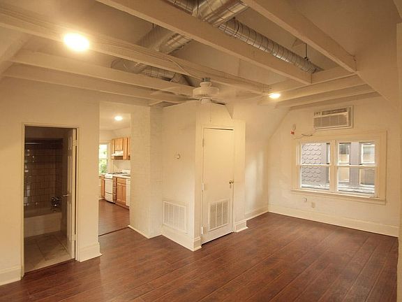 4th image of 419 Peebles St APT 3