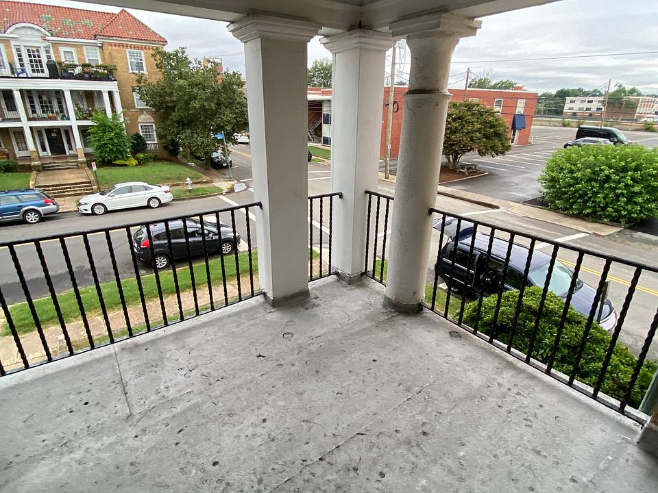1st image of 3426 W Grace St APT 05