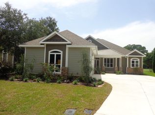 35 Baywalk Ct, Gulf Shores, AL 36542